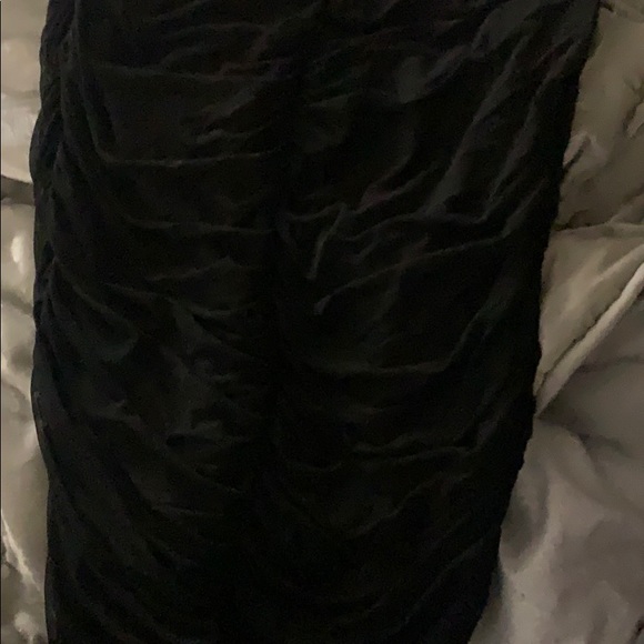 Scrunched up black mini skirt - Picture 2 of 2